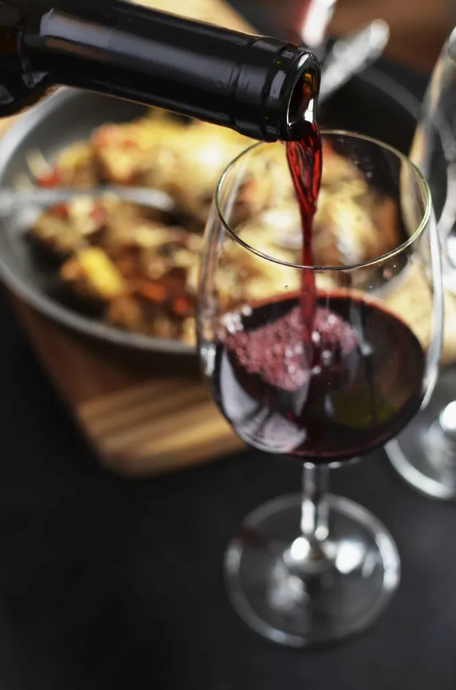 Wein zum Essen (Symbolfoto)